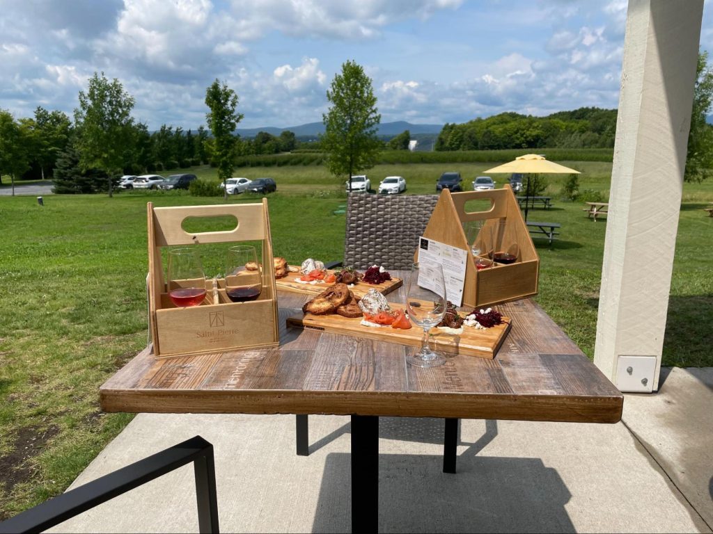 Île d’Orléans winery offers perfect combination of wine, lunch and