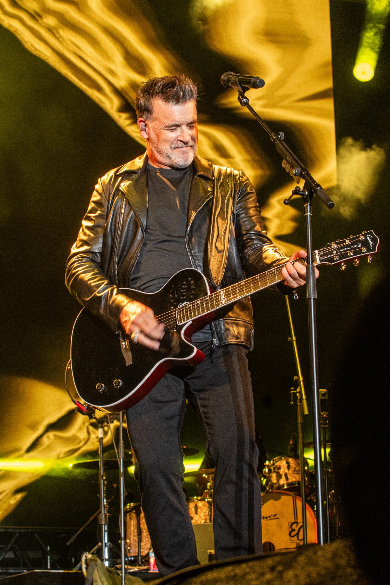 FESTIVAL D'ÉTÉ DE QUÉBEC: Roch Voisine is still the heartthrob of the ...